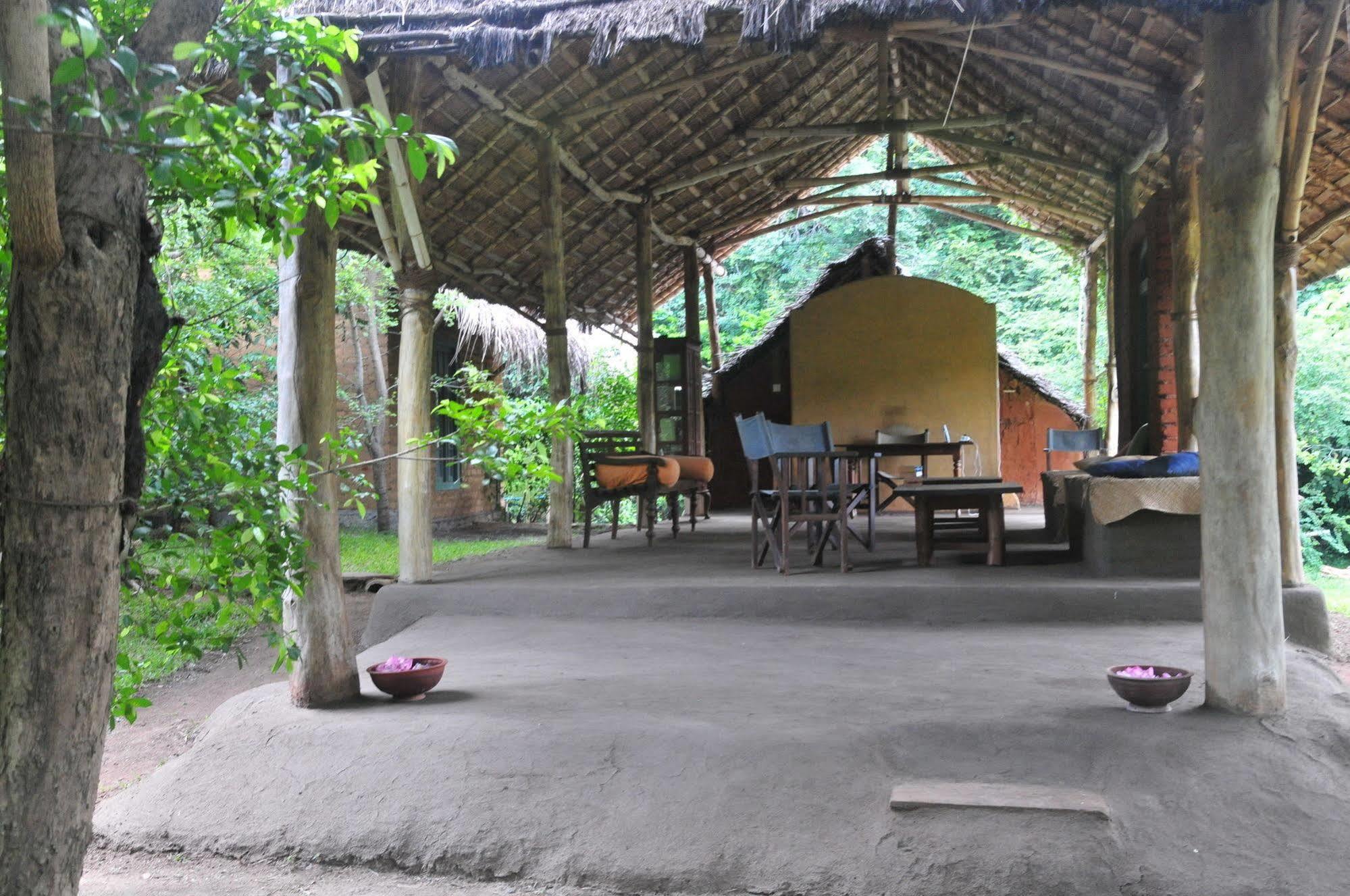 Villa Back Of Beyond - Wild Haven Sigiriya Exterior foto