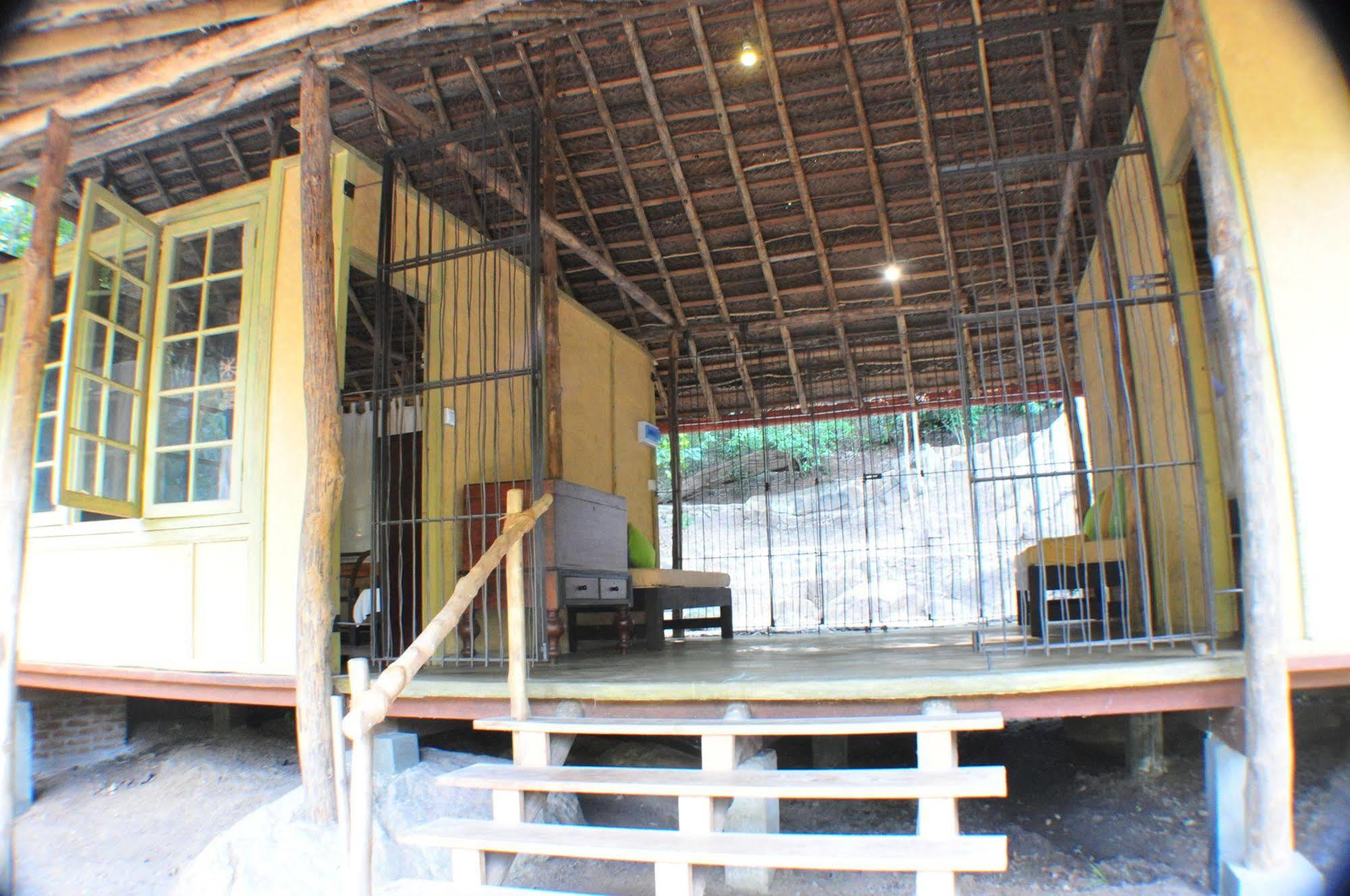 Villa Back Of Beyond - Wild Haven Sigiriya Exterior foto
