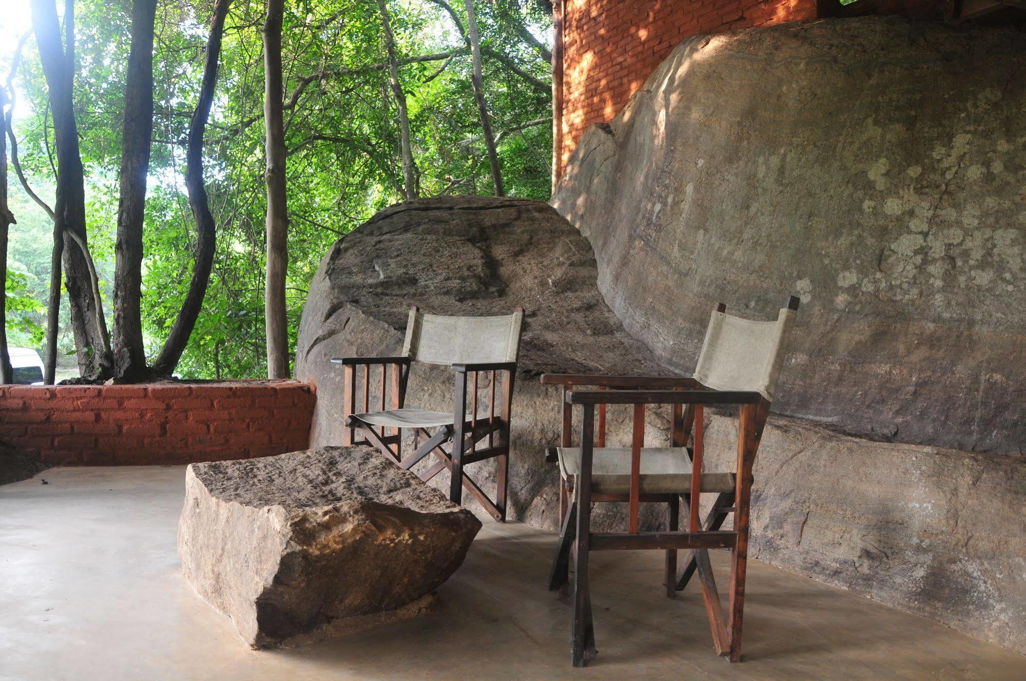 Villa Back Of Beyond - Wild Haven Sigiriya Exterior foto