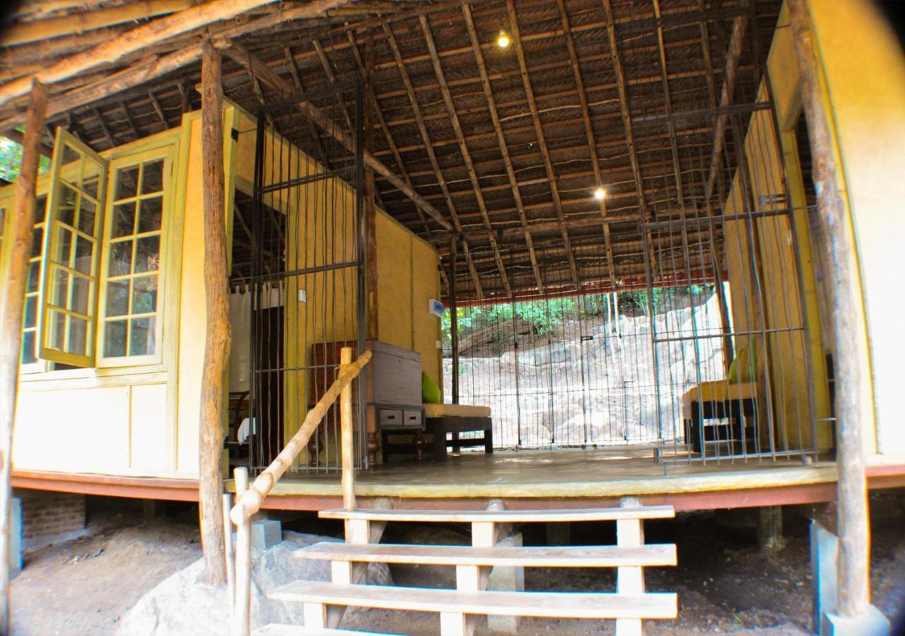 Villa Back Of Beyond - Wild Haven Sigiriya Exterior foto